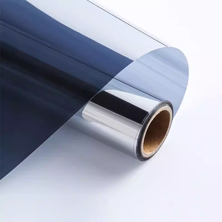 UV-säteilyä estävä biohajoava muovikalvoraaka-aine